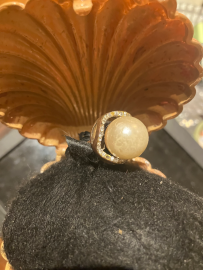 Pearl Ring (Faux)